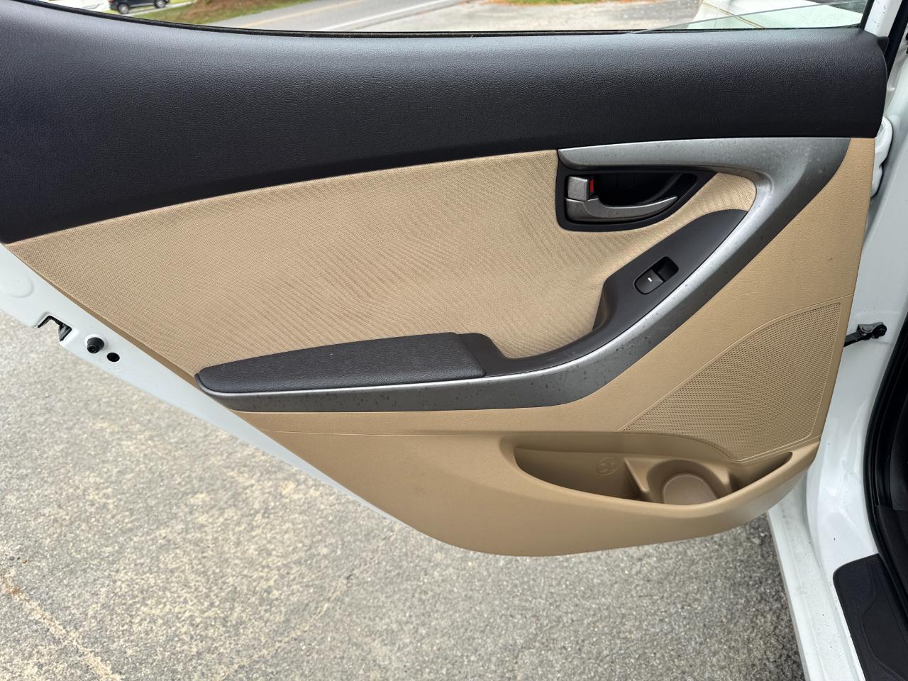 Hyundai Elantra GLS A/T 2012