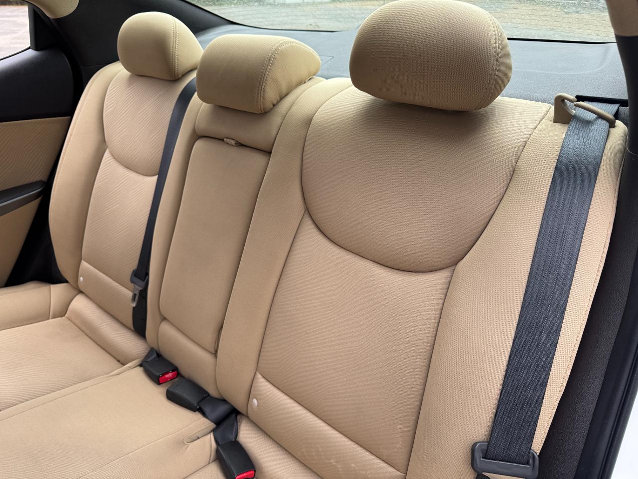 Hyundai Elantra GLS A/T 2012