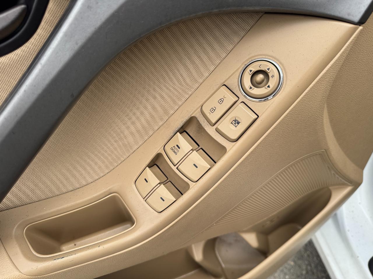 Hyundai Elantra GLS A/T 2012