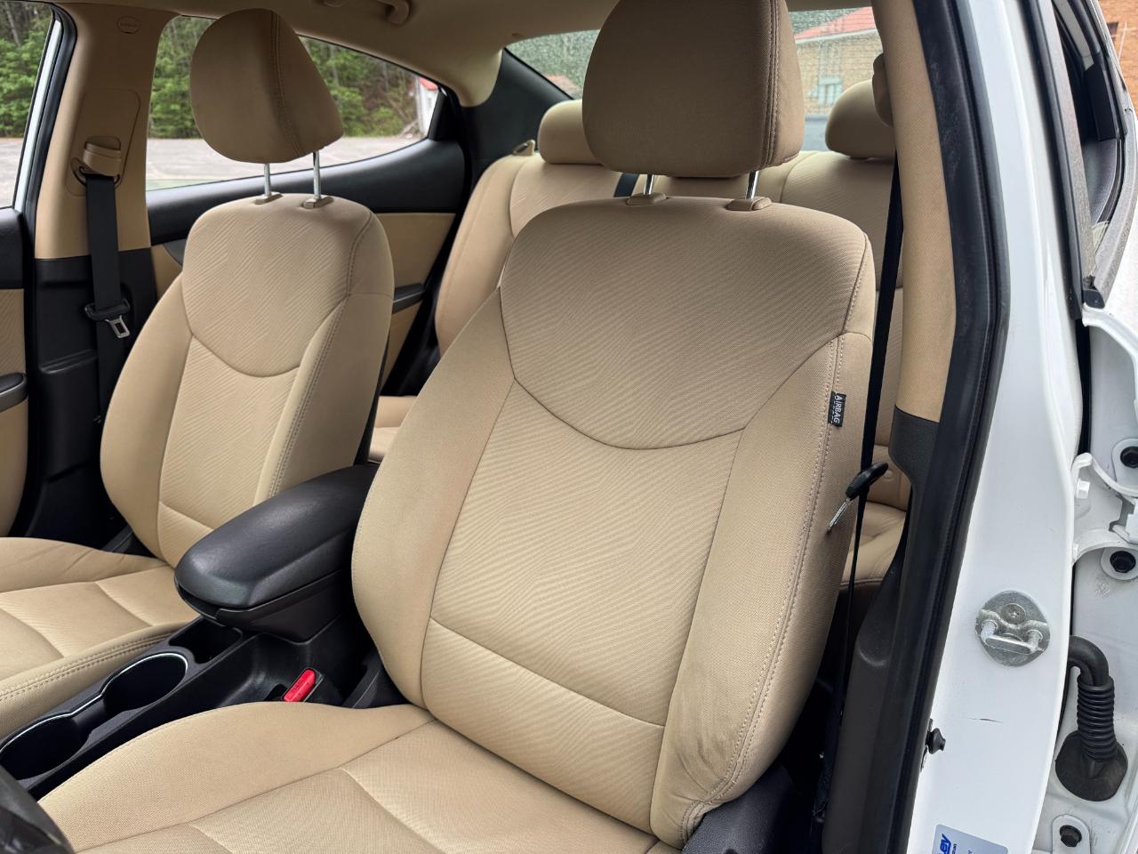 Hyundai Elantra GLS A/T 2012