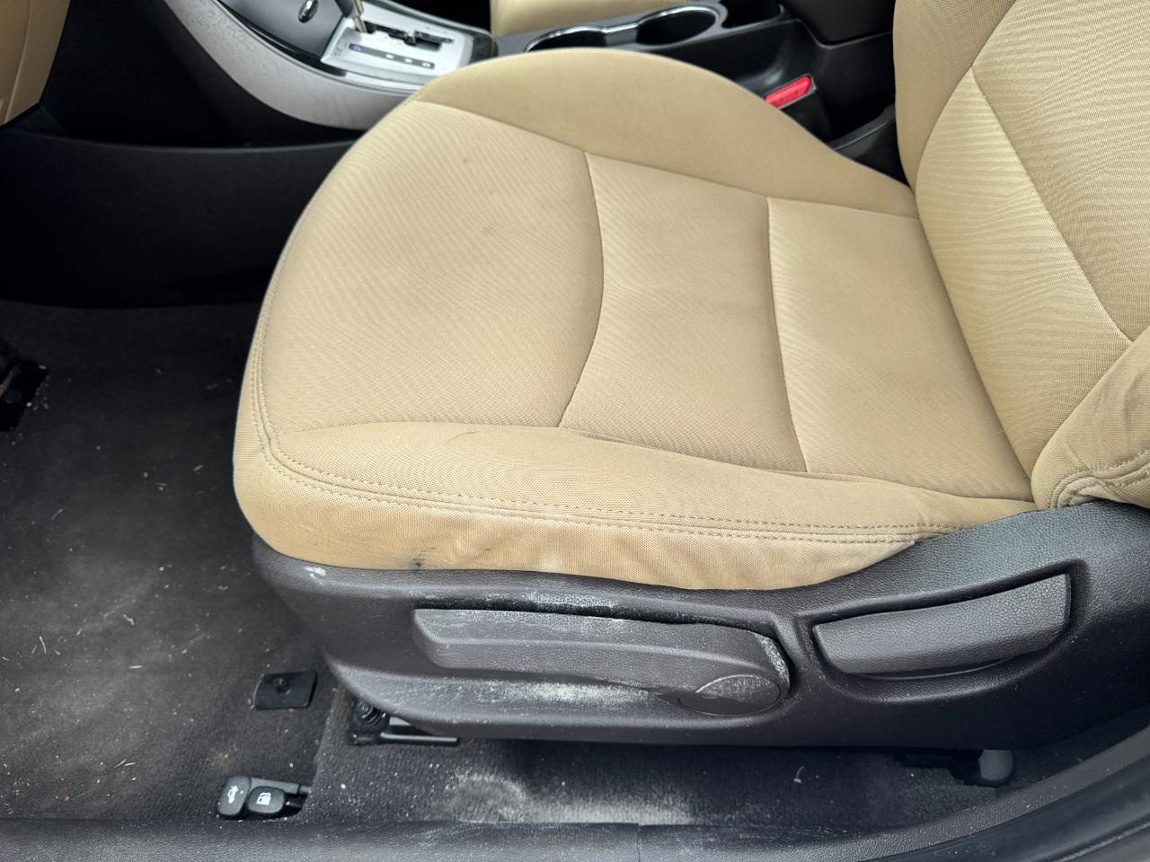 Hyundai Elantra GLS A/T 2012