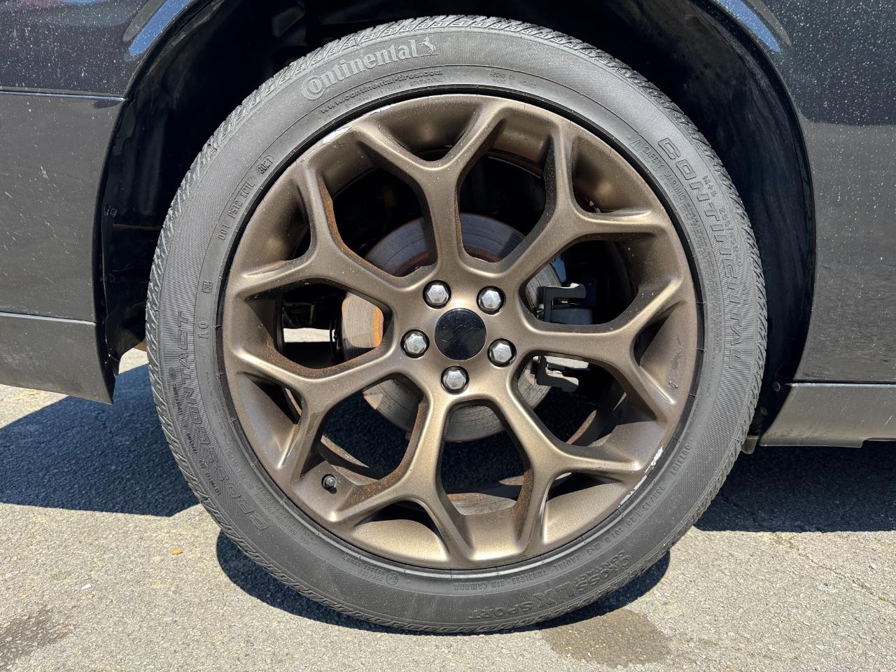 Dodge Challenger SE 2011