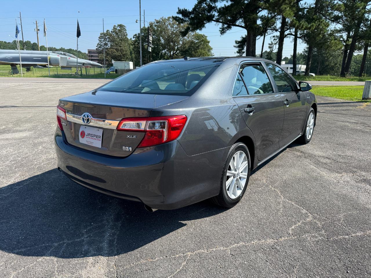 Toyota Camry Hybrid XLE 2014