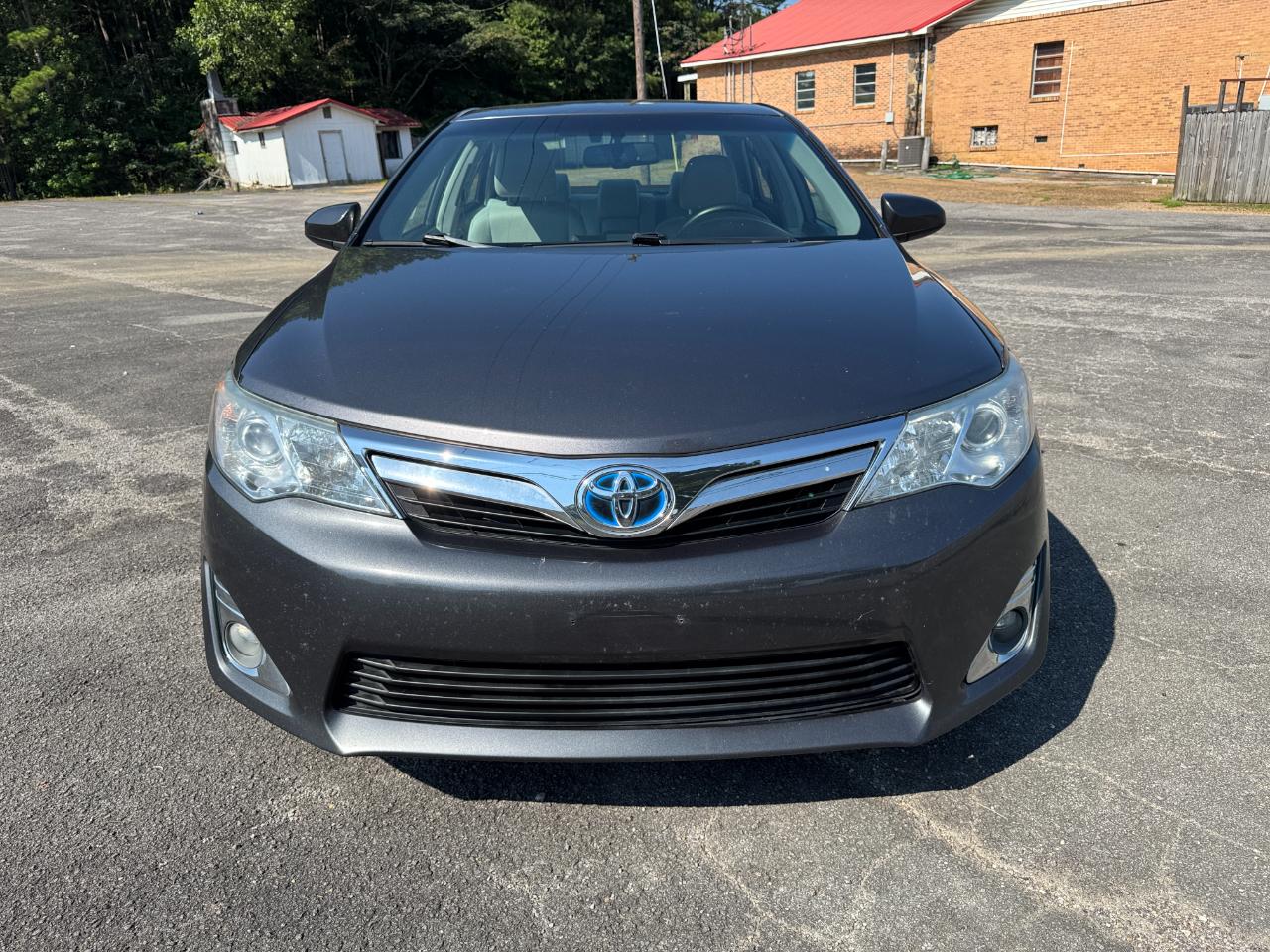 Toyota Camry Hybrid XLE 2014