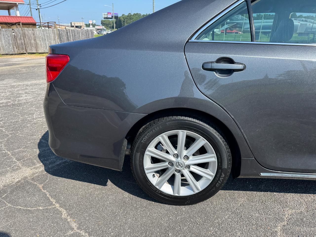 Toyota Camry Hybrid XLE 2014