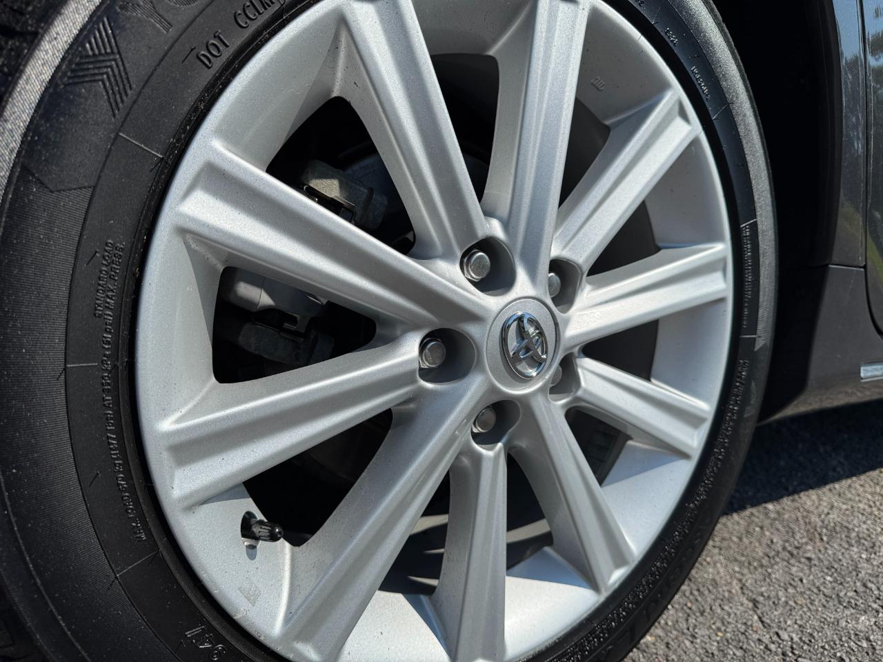 Toyota Camry Hybrid XLE 2014