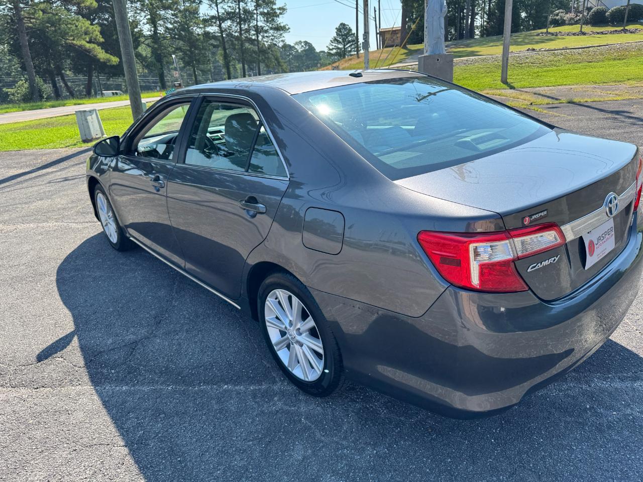Toyota Camry Hybrid XLE 2014