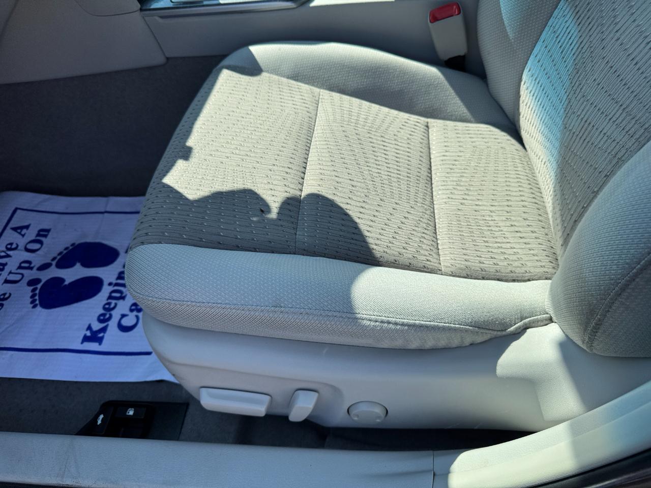 Toyota Camry Hybrid XLE 2014