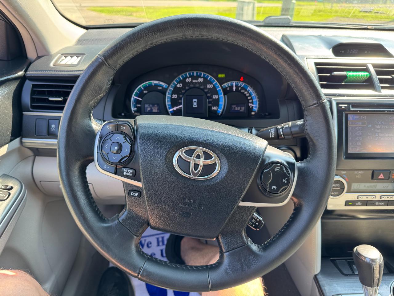 Toyota Camry Hybrid XLE 2014