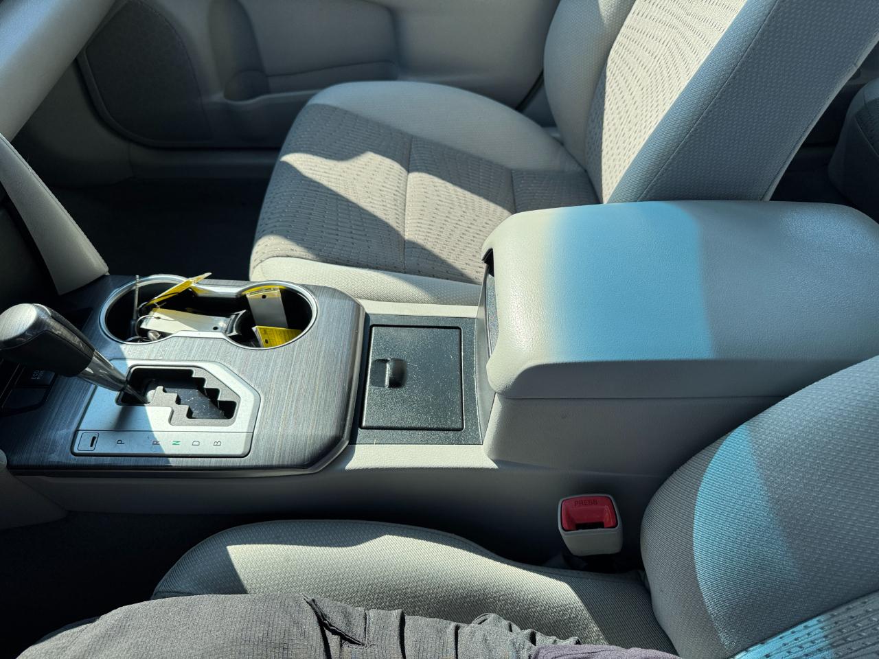 Toyota Camry Hybrid XLE 2014
