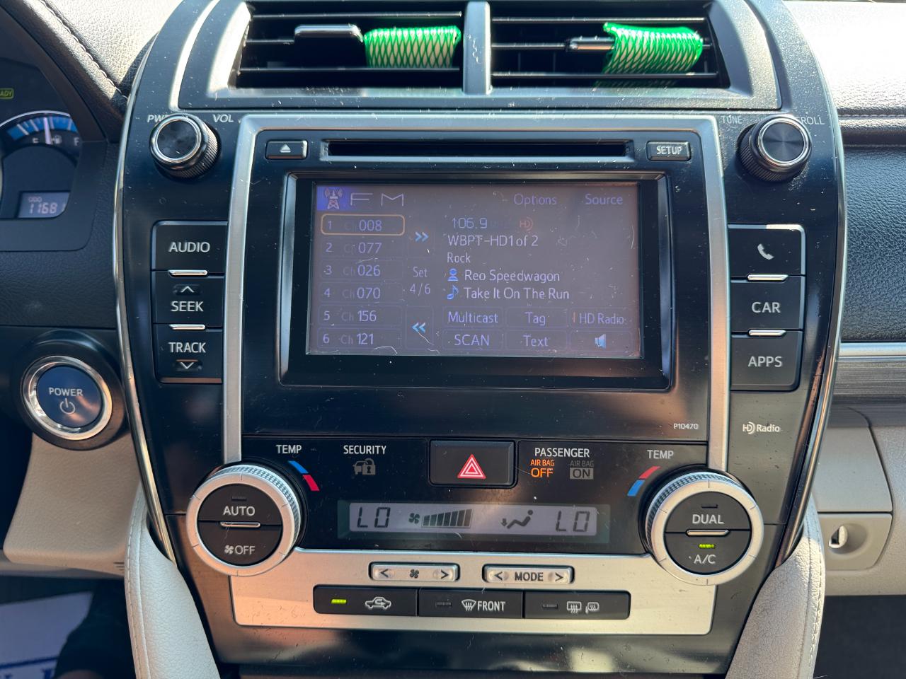 Toyota Camry Hybrid XLE 2014