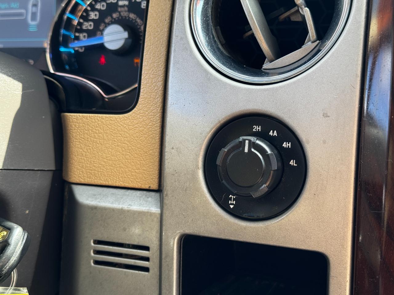 Ford F-150 Lariat SuperCrew 6.5-ft. Bed 4WD 2012