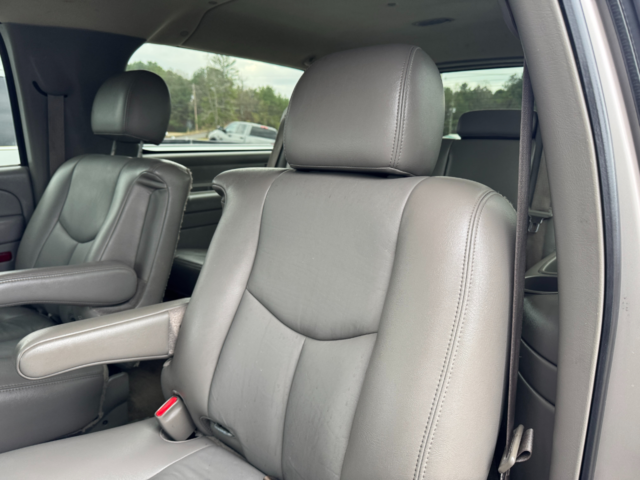 Chevrolet Suburban 1500 4WD w/1WT 2006