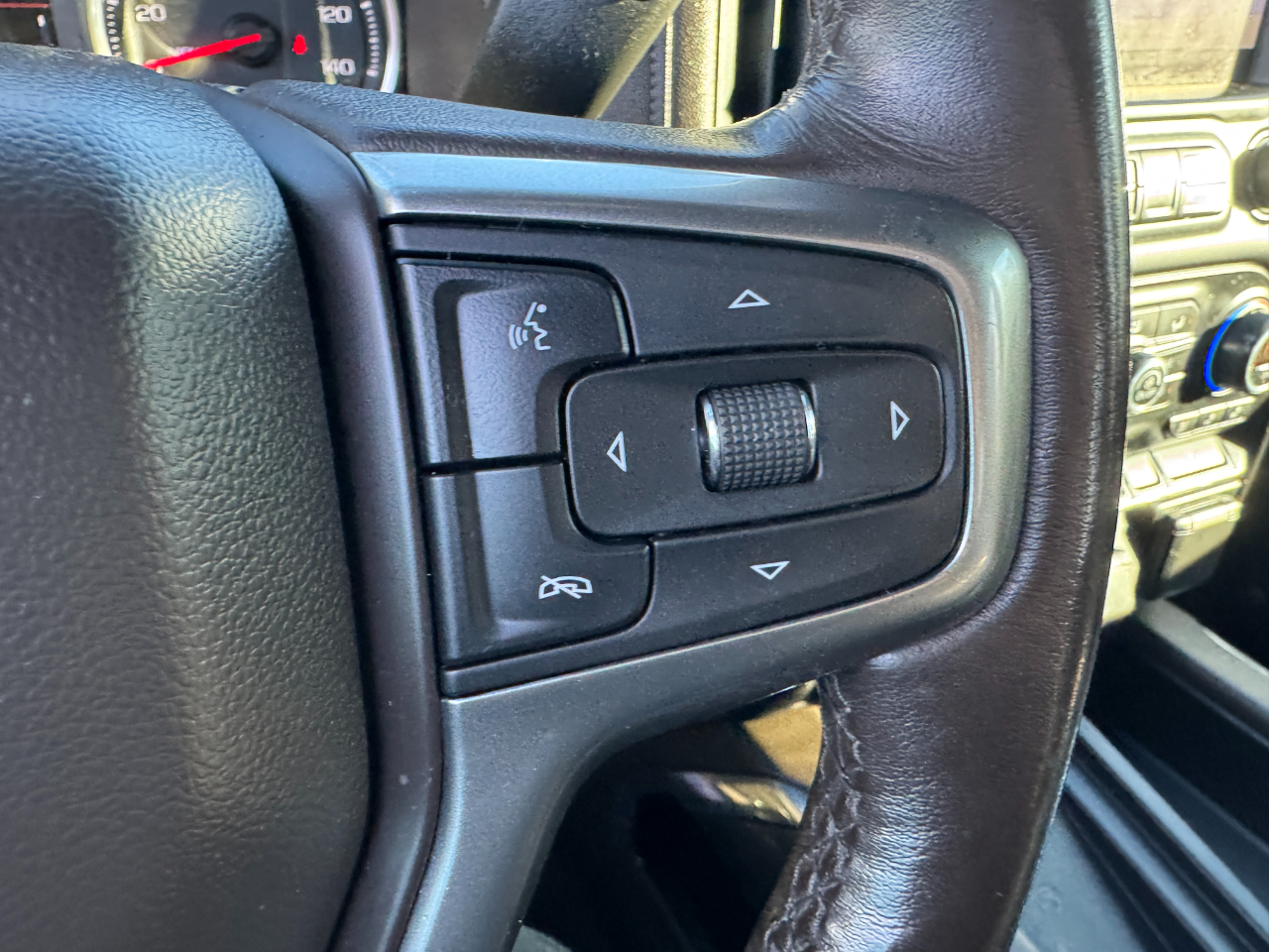 Chevrolet Silverado 1500 LTZ Crew Cab 4WD 2019