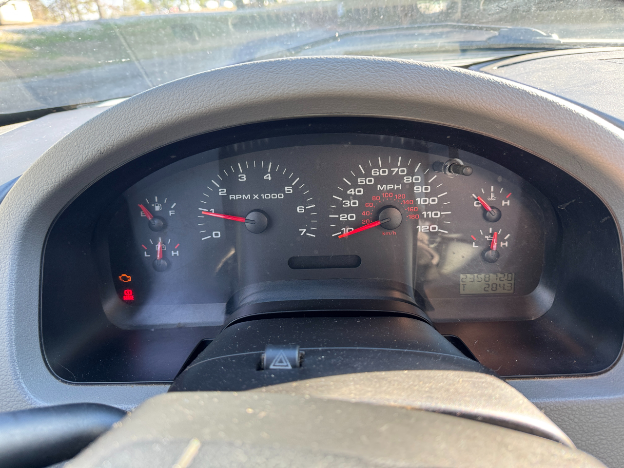 Ford F-150 XL 2WD 2005