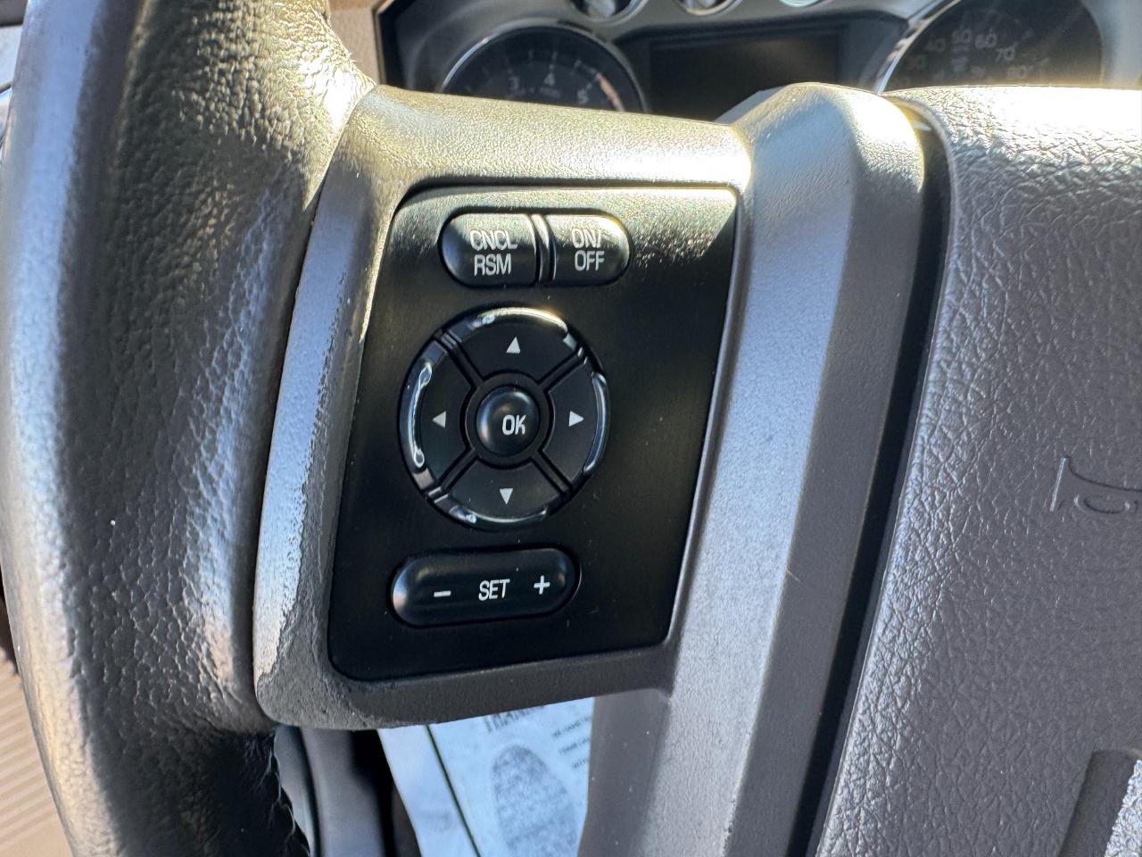 Ford F-250 SD Lariat Crew Cab Long Bed 4WD 2015