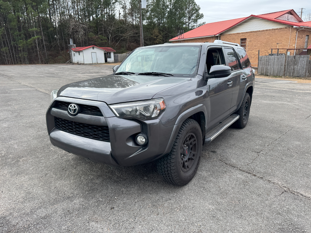 Toyota 4Runner SR5 2WD 2016