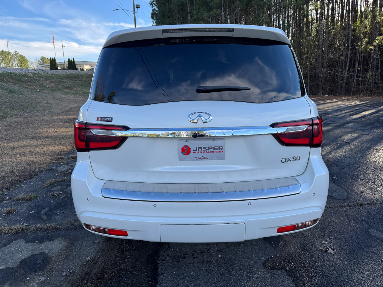 Infiniti QX80 LUXE 2019