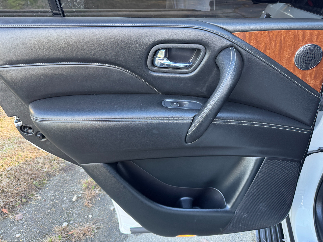 Infiniti QX80 LUXE 2019