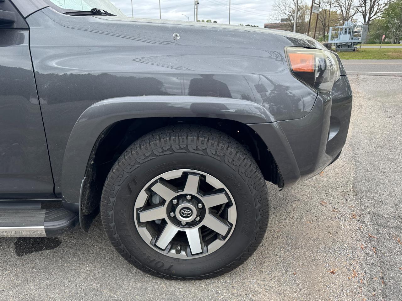 Toyota 4Runner SR5 2WD 2014