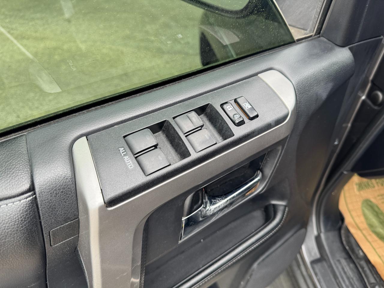 Toyota 4Runner SR5 2WD 2014