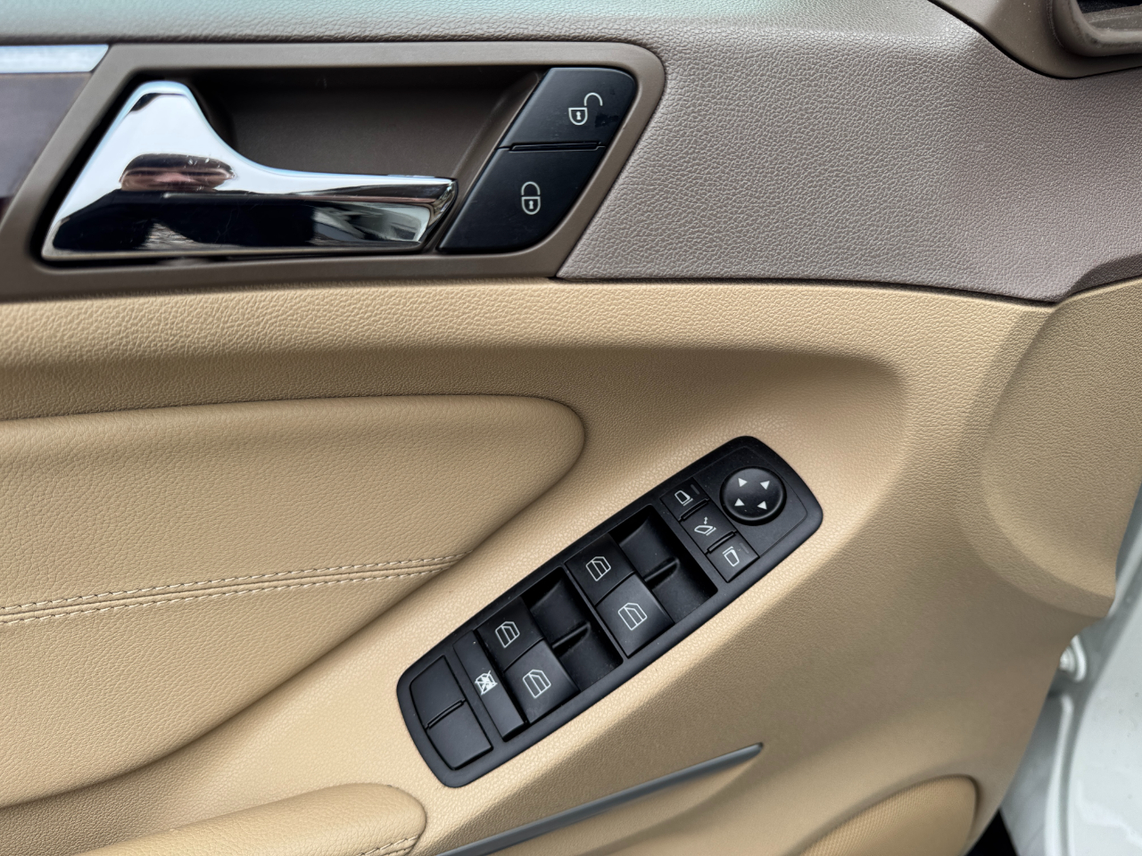 Mercedes-Benz M-Class ML350 2010