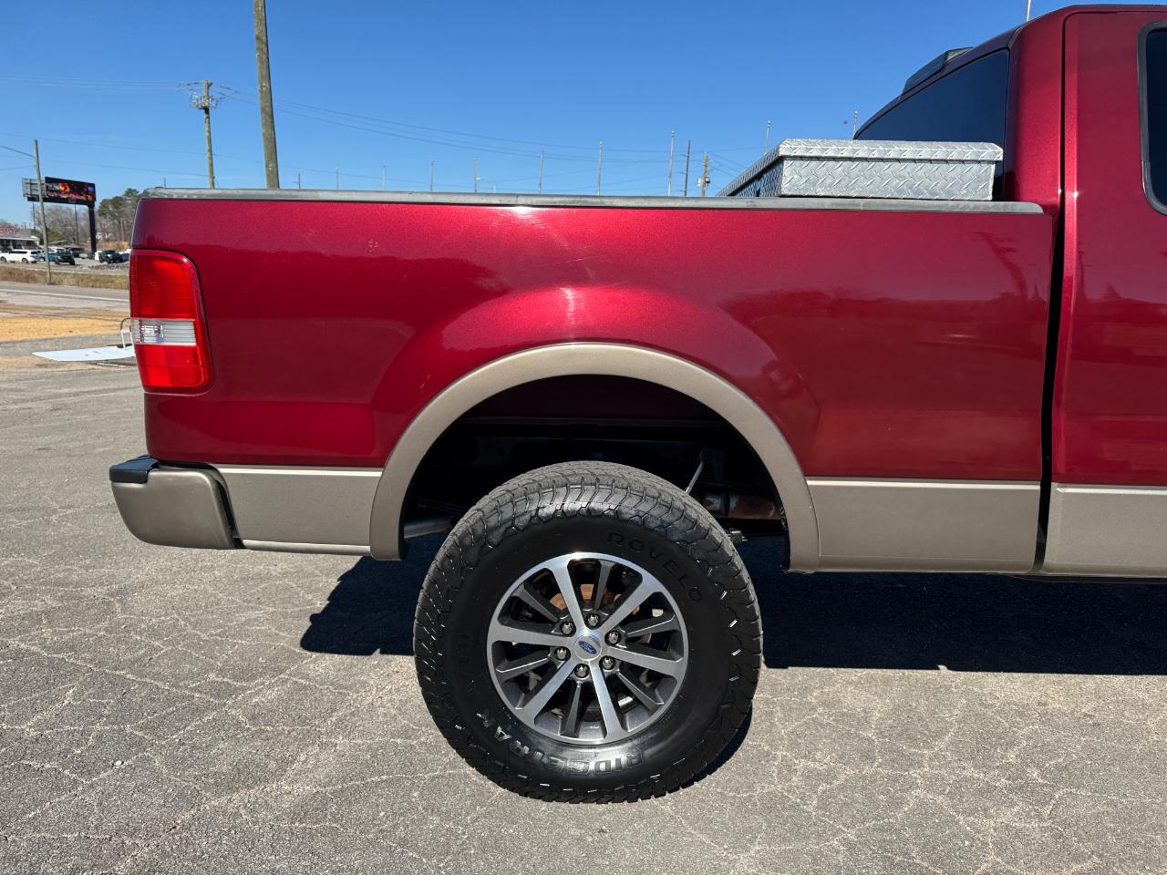 Ford F-150 Lariat SuperCab Long Bed 4WD 2005