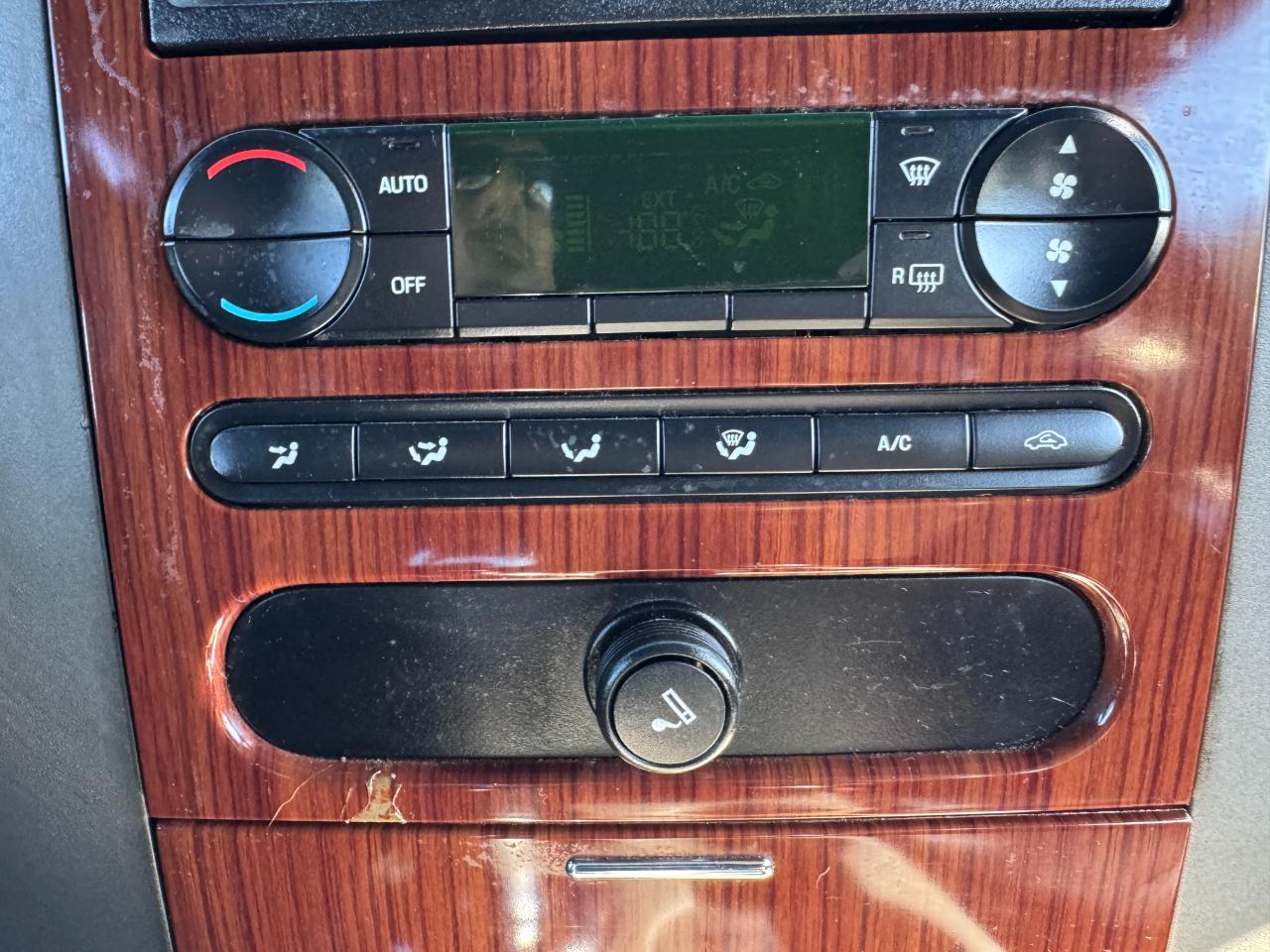 Ford F-150 Lariat SuperCab Long Bed 4WD 2005