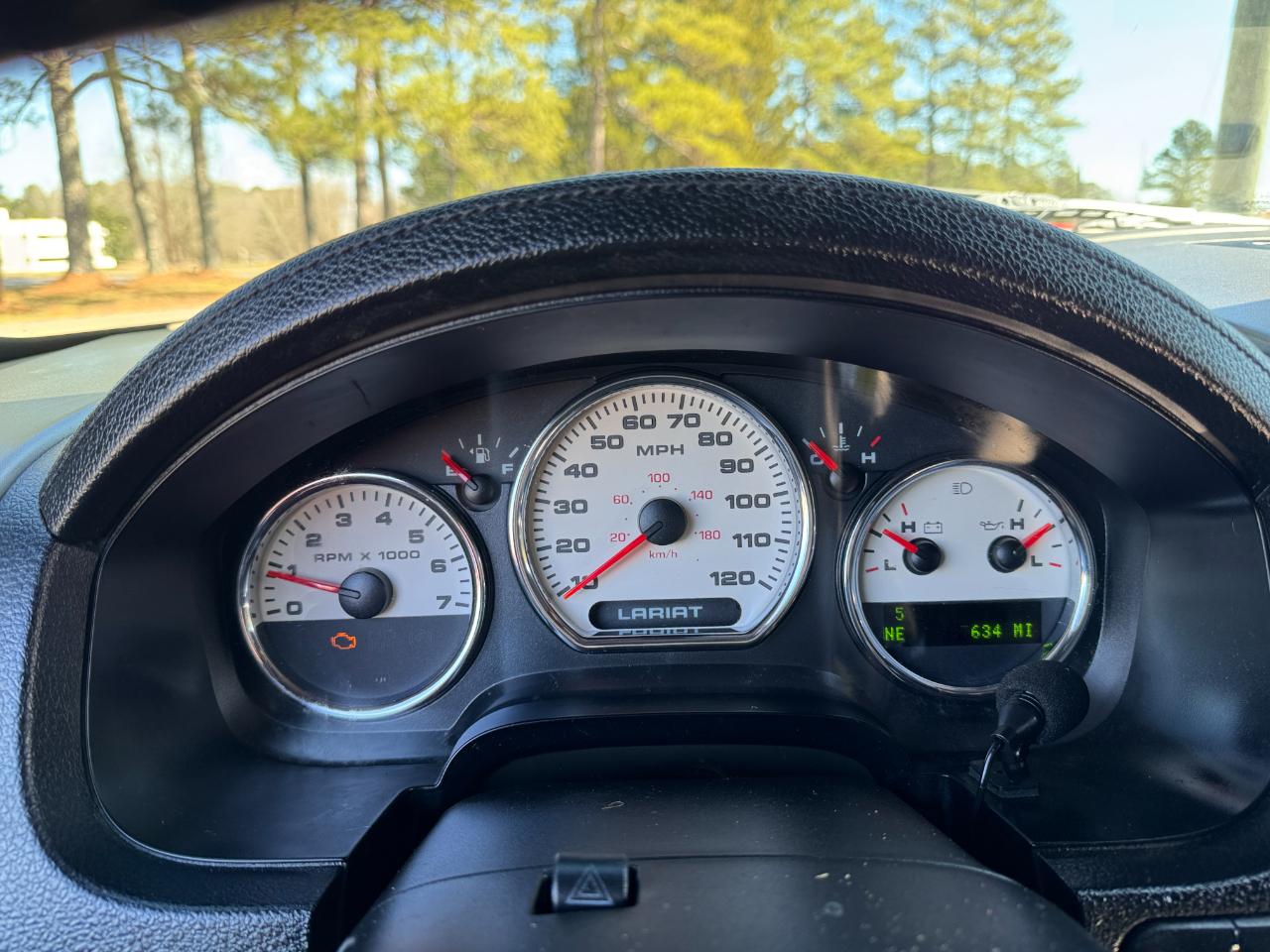 Ford F-150 Lariat SuperCab Long Bed 4WD 2005