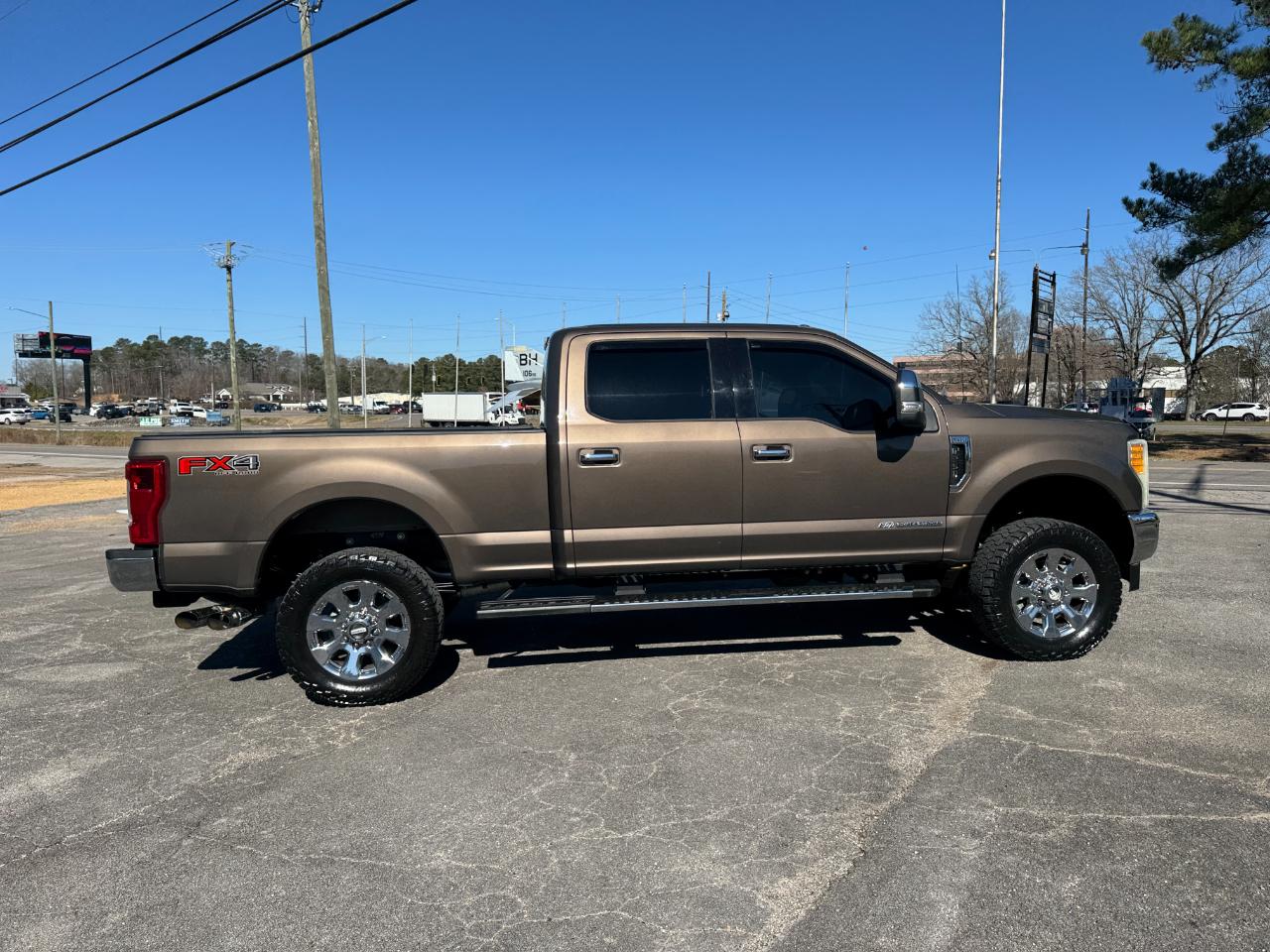 Ford F-250 SD Lariat Crew Cab 4WD 2017
