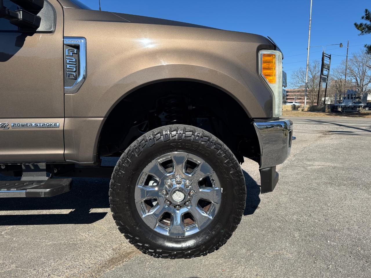 Ford F-250 SD Lariat Crew Cab 4WD 2017