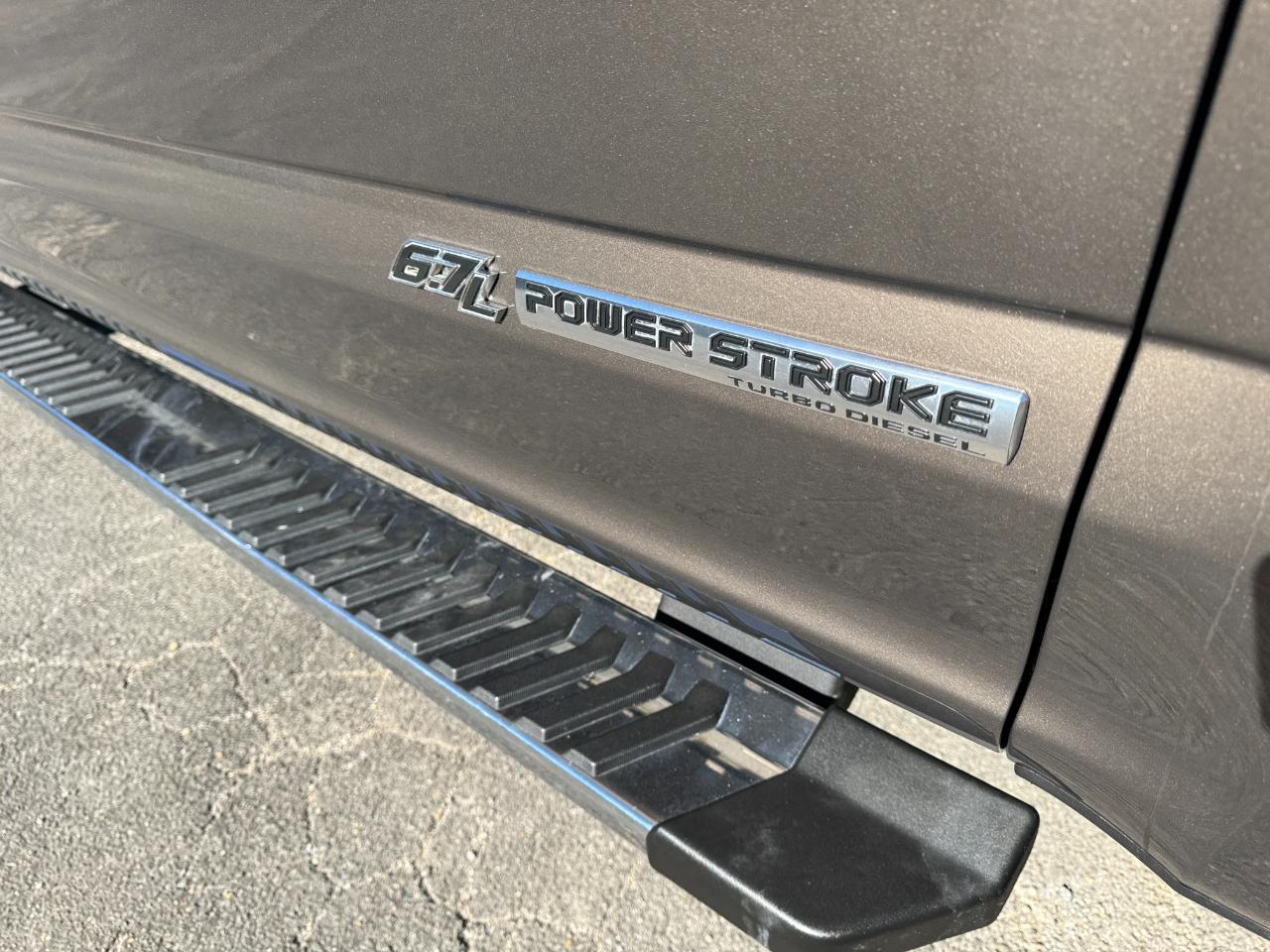 Ford F-250 SD Lariat Crew Cab 4WD 2017