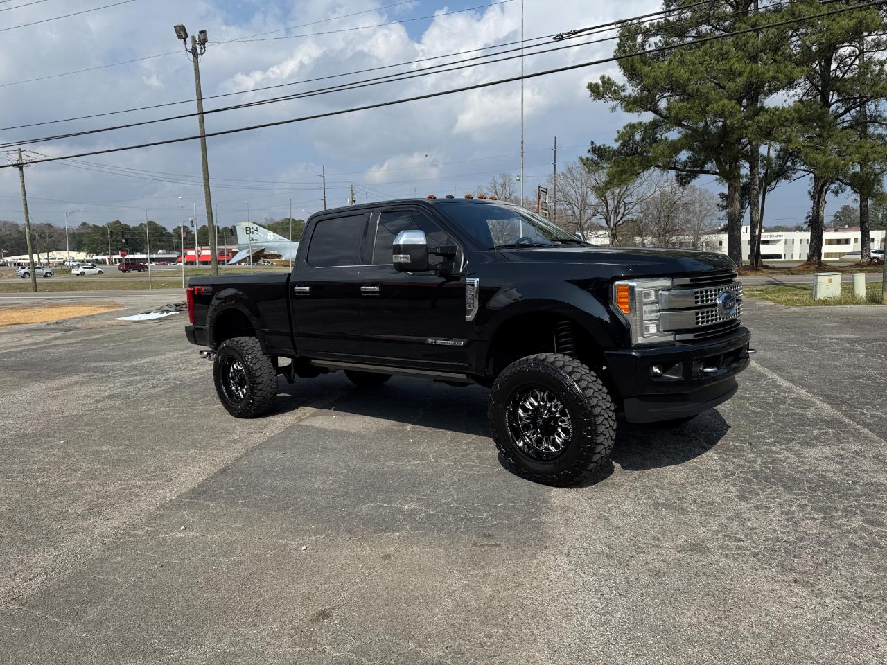 Ford F-250 SD Platinum Crew Cab Long Bed 4WD 2017