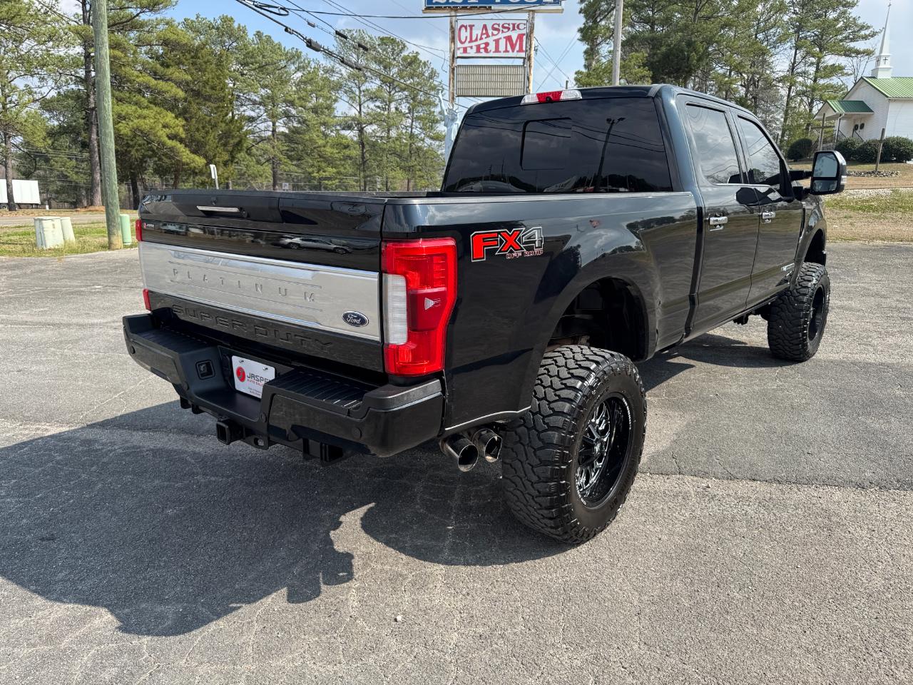 Ford F-250 SD Platinum Crew Cab Long Bed 4WD 2017