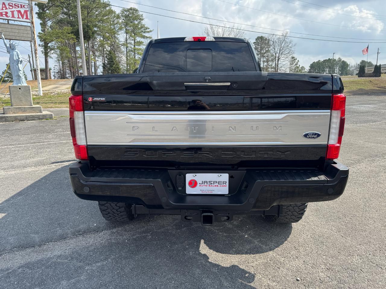 Ford F-250 SD Platinum Crew Cab Long Bed 4WD 2017