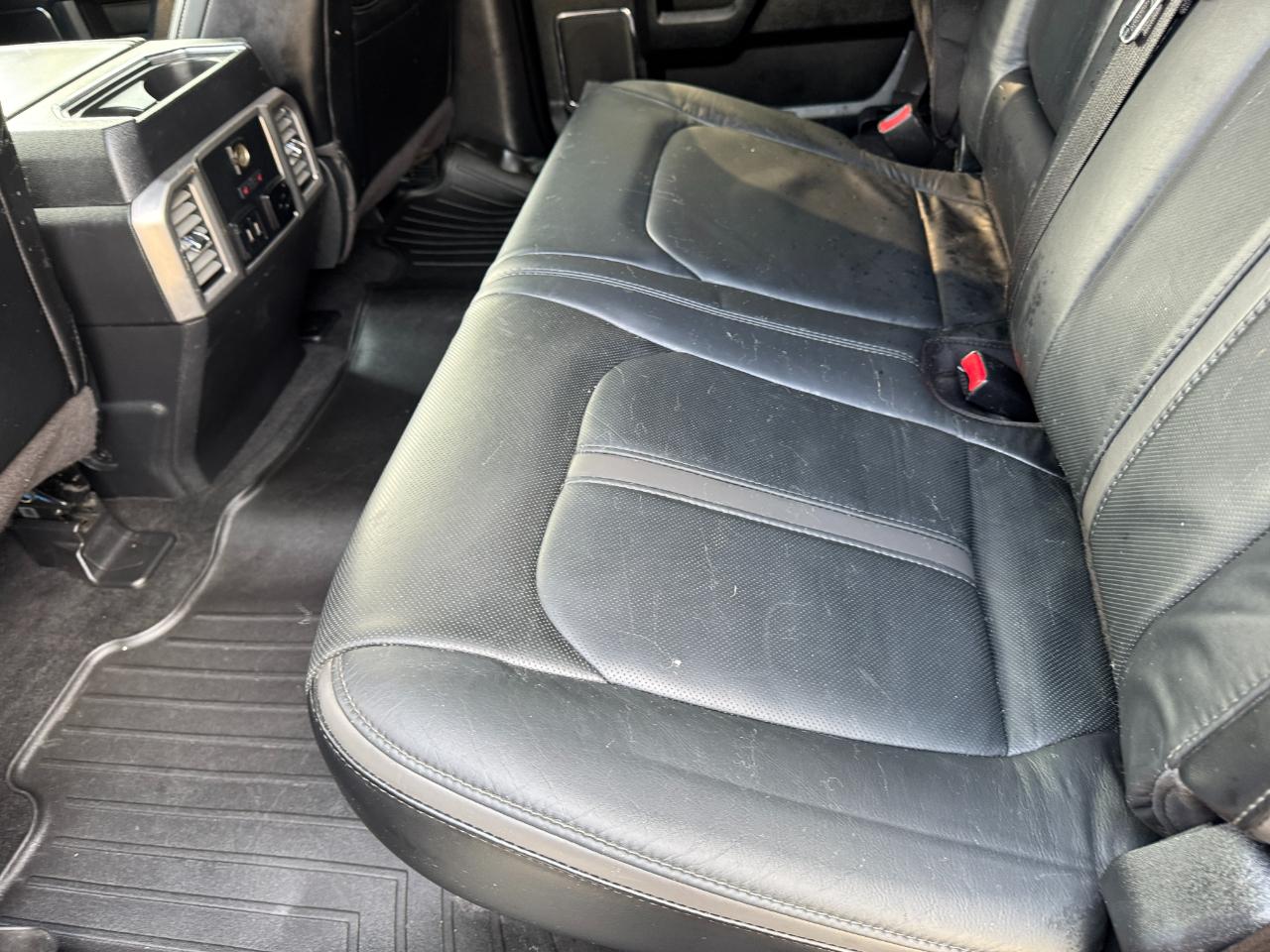 Ford F-250 SD Platinum Crew Cab Long Bed 4WD 2017