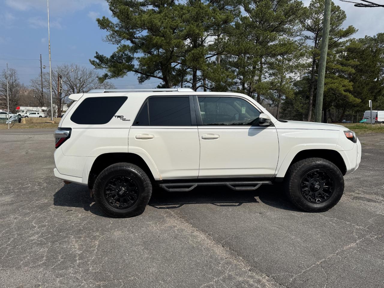 Toyota 4Runner SR5 2WD 2016