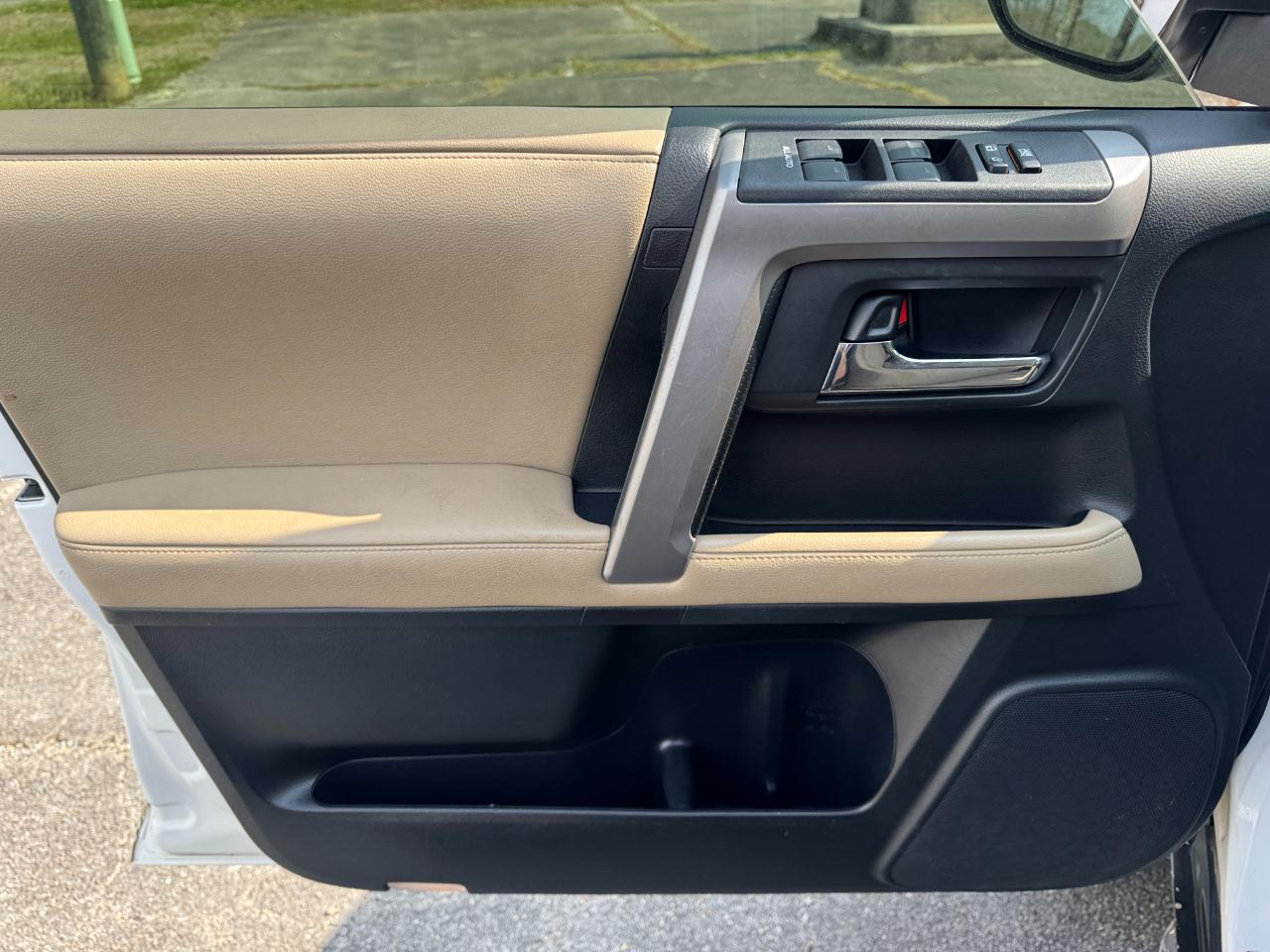 Toyota 4Runner SR5 2WD 2016