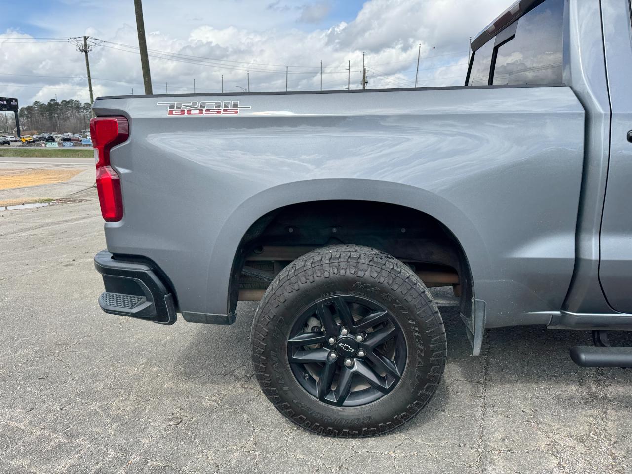 Chevrolet Silverado 1500 LT Trail Boss Crew Cab 4WD 2021