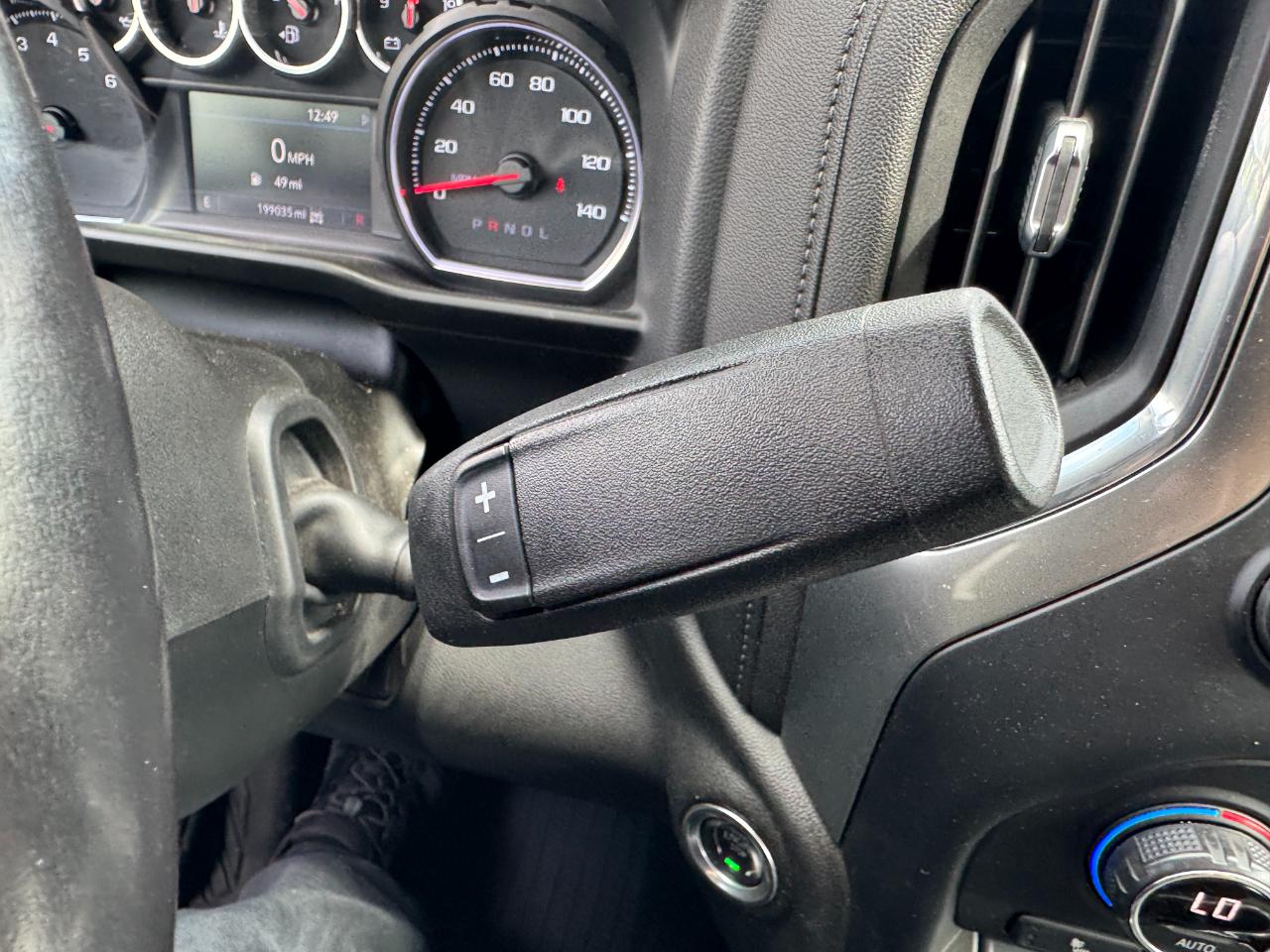 Chevrolet Silverado 1500 LT Trail Boss Crew Cab 4WD 2021