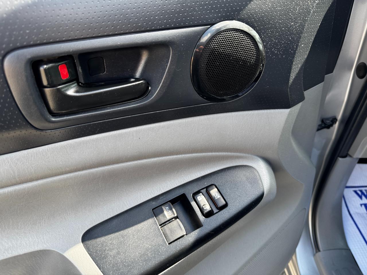 Toyota Tacoma Access Cab I4 4AT 2WD 2015