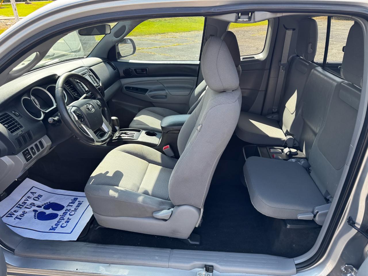 Toyota Tacoma Access Cab I4 4AT 2WD 2015