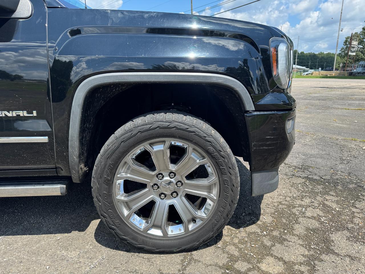 GMC Sierra 1500 Denali Crew Cab Long Box 4WD 2018