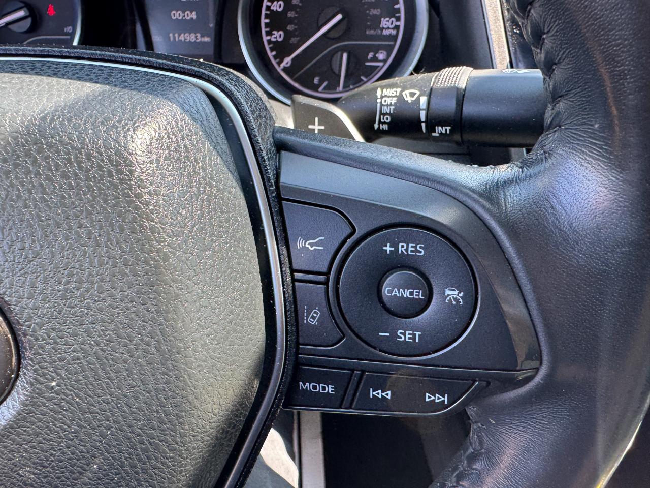 Toyota Camry SE 2020
