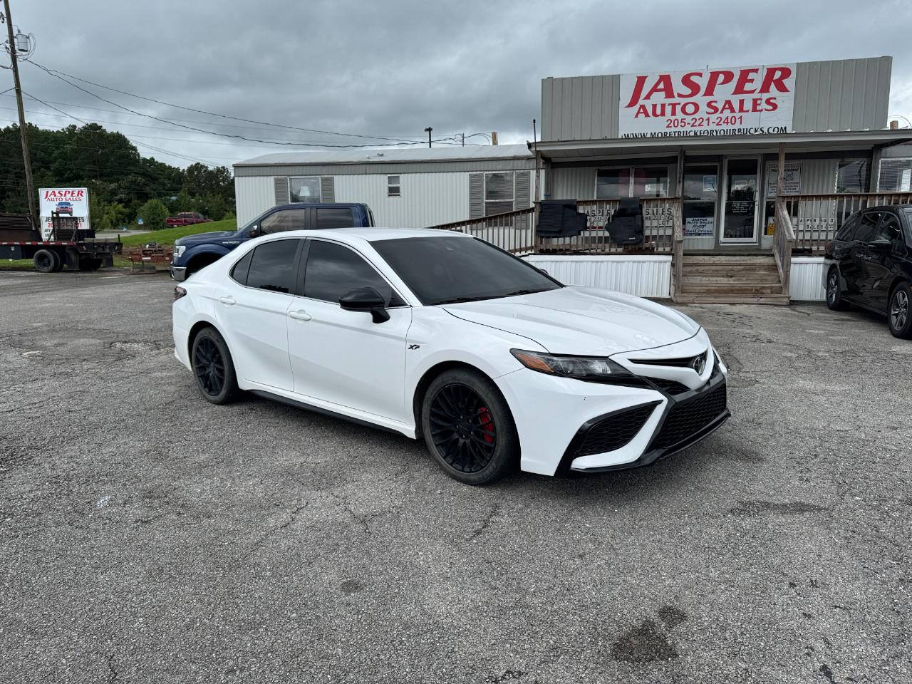 Toyota Camry  2021