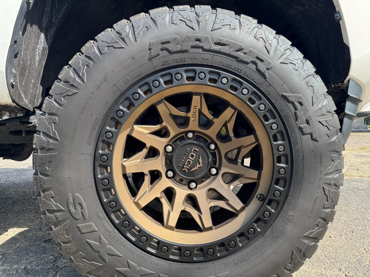 Toyota Tacoma  2017