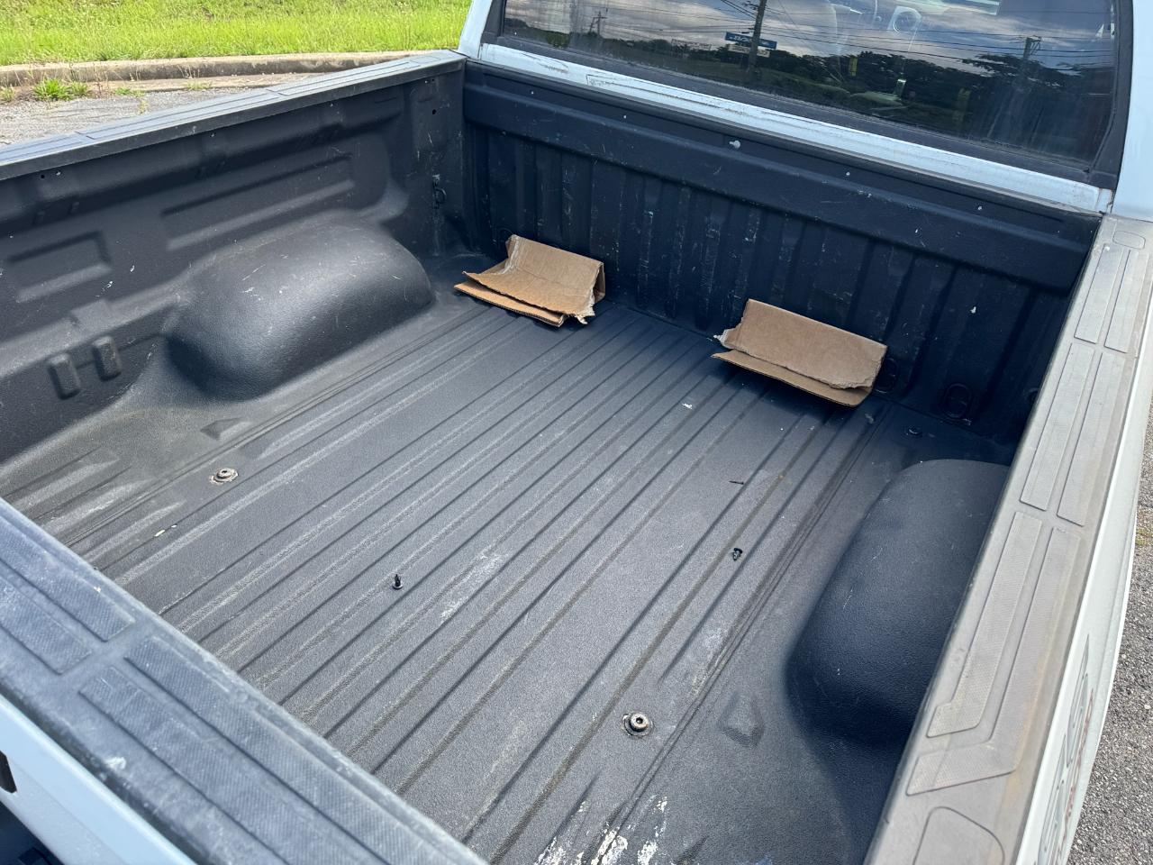 Toyota Tundra SR5 5.7L V8 FFV CrewMax 4WD 2017