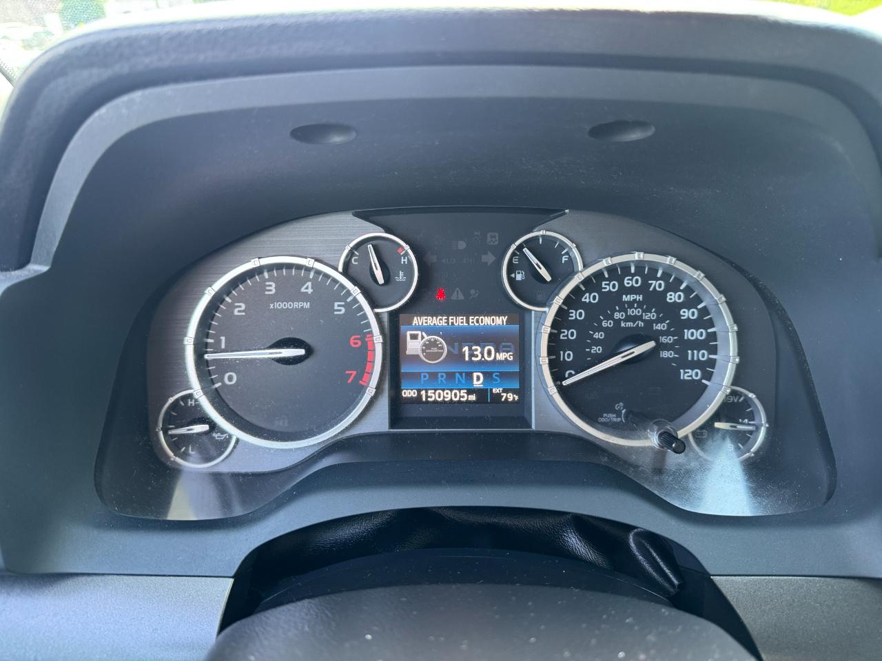 Toyota Tundra SR5 5.7L V8 FFV CrewMax 4WD 2017