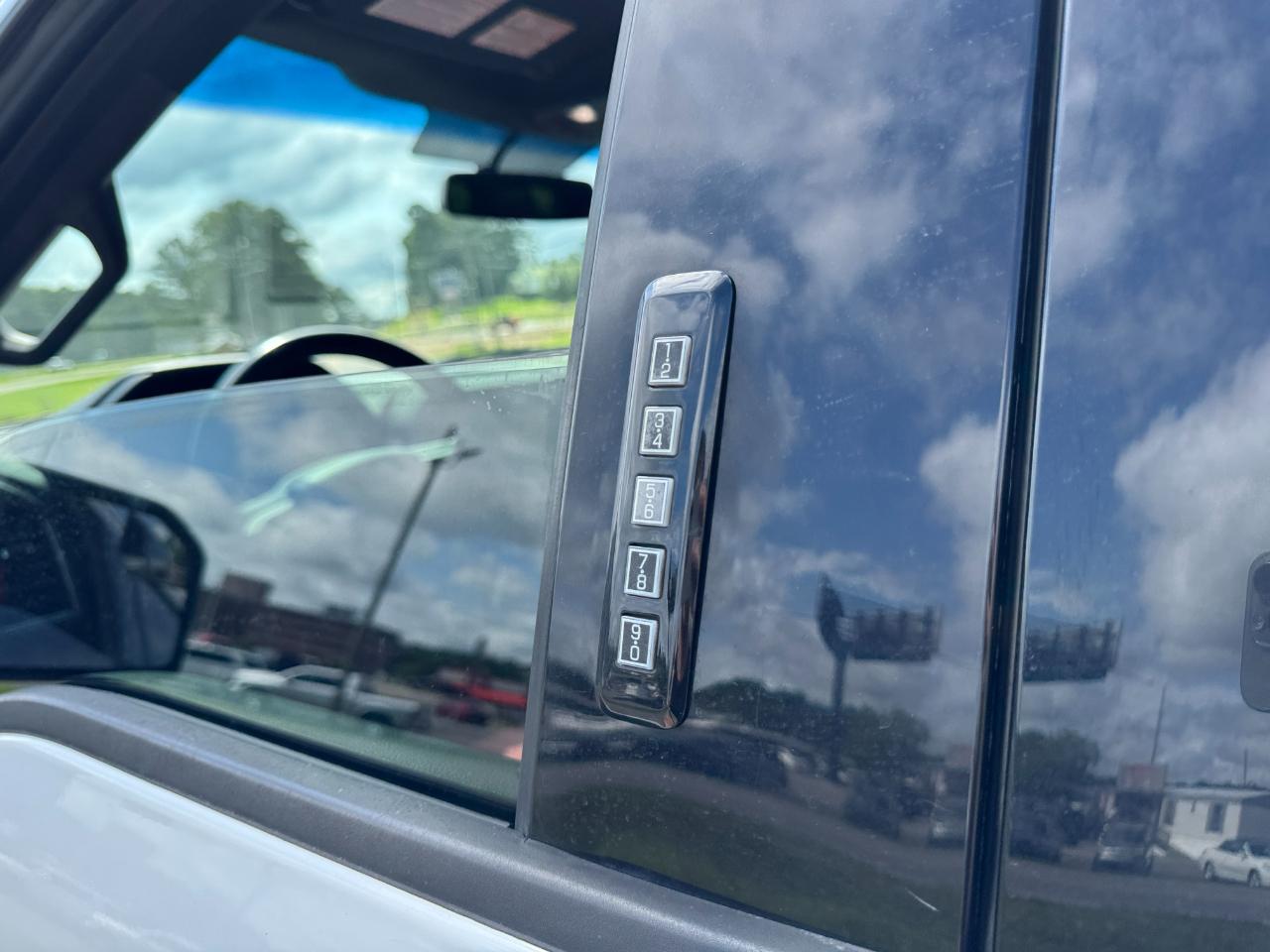 Ford F-150 XLT SuperCrew 4WD 2018