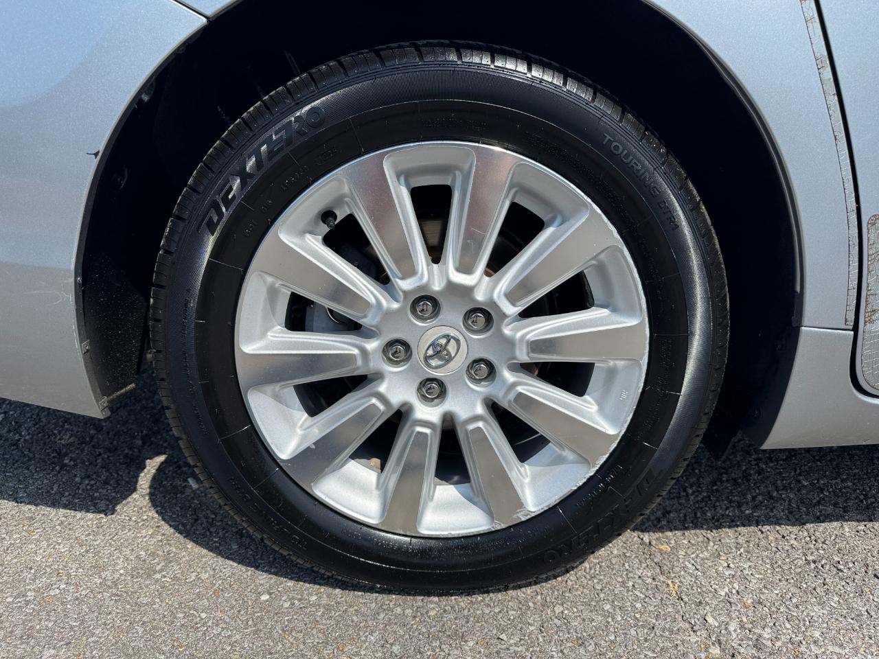 Toyota Sienna Limited FWD 7-Passsenger V6 2012